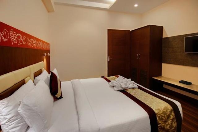 אגרה Hotel Rudra Vilas מראה חיצוני תמונה