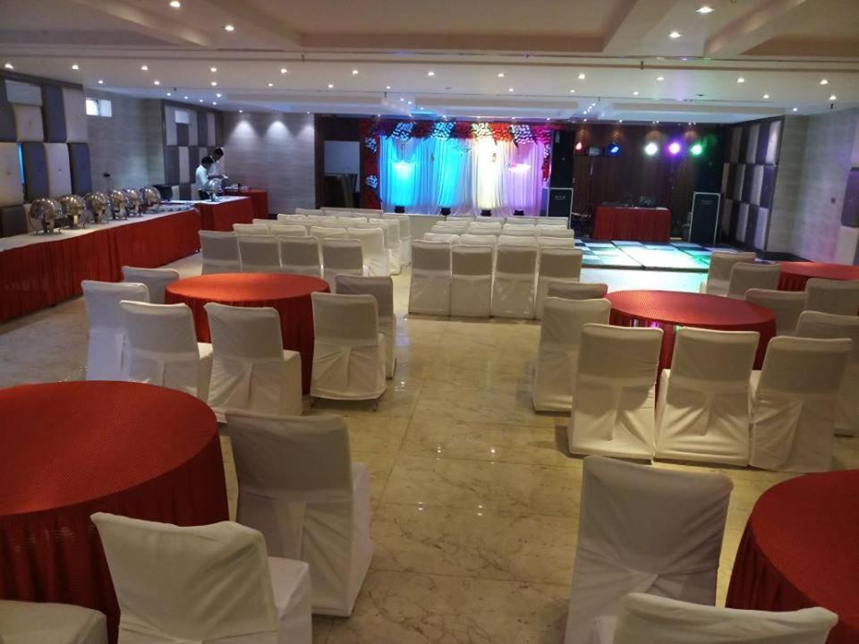 אגרה Hotel Rudra Vilas מראה חיצוני תמונה