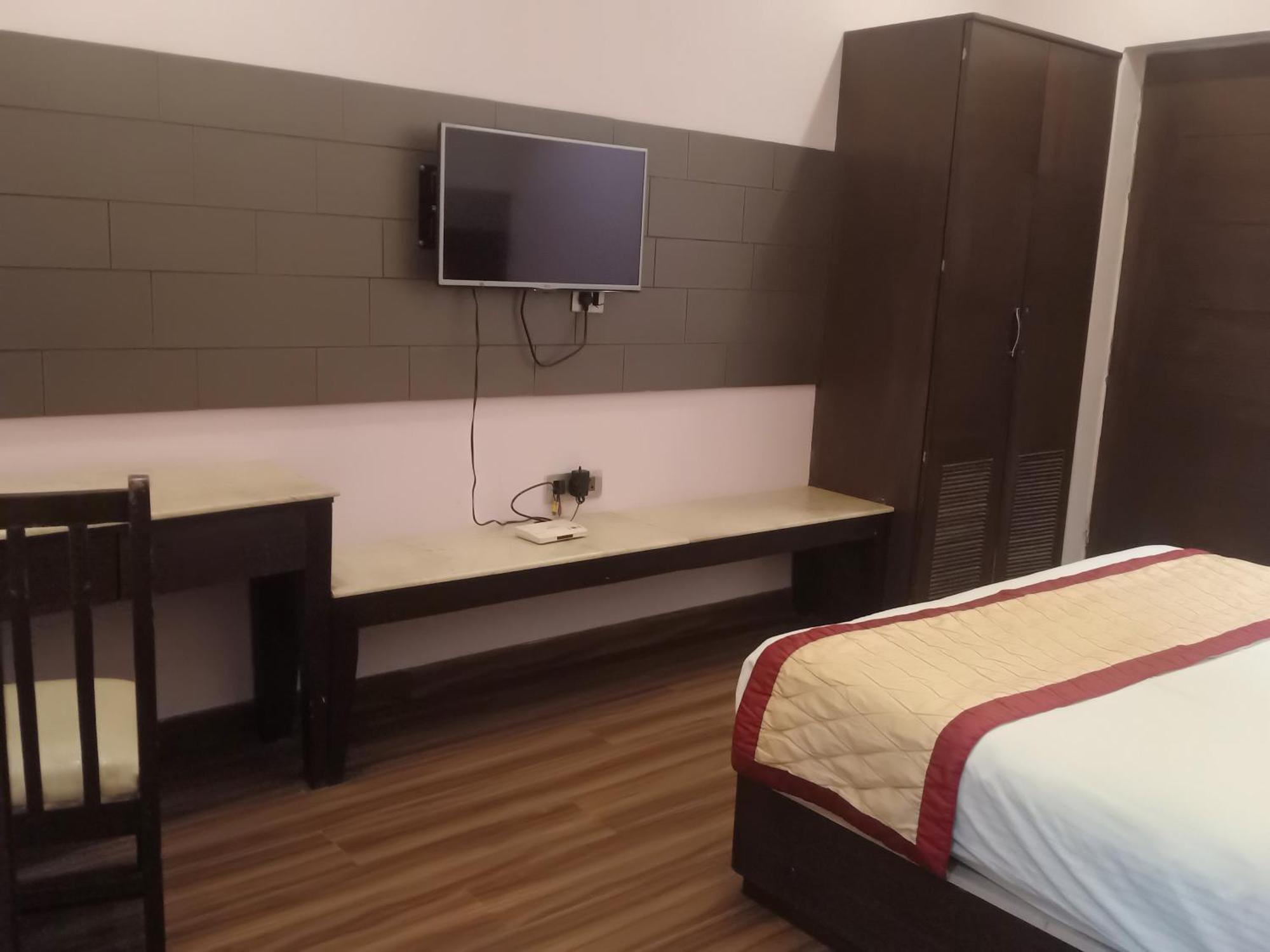 אגרה Hotel Rudra Vilas מראה חיצוני תמונה