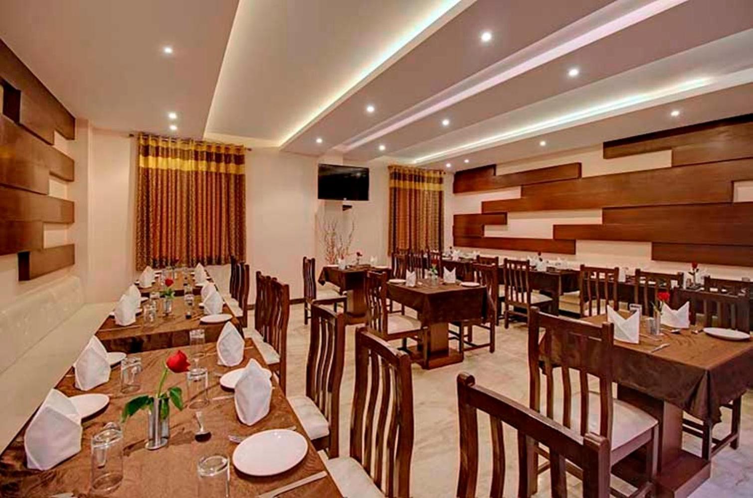 אגרה Hotel Rudra Vilas מראה חיצוני תמונה
